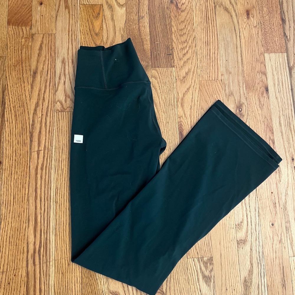 Vuori Studio Flare Leggings Forest Green High Rise Yoga Pants Small VW4501